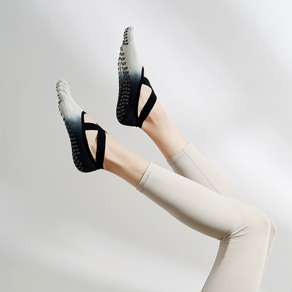 Non-Slip Yoga Socks with Grips for Women